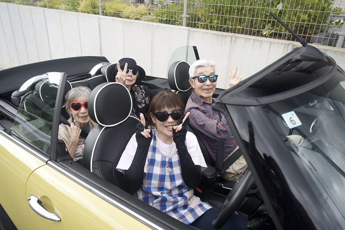 女性セブンに掲載されたユタリト船橋の写真。