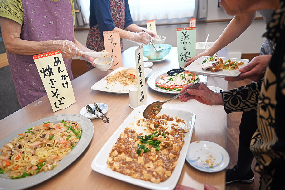 女性セブンに掲載されたユタリト船橋の写真。