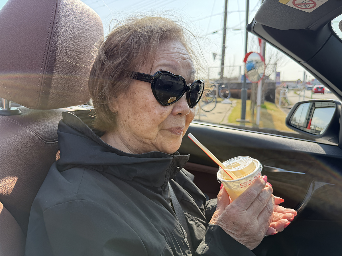 オープンカーでのお花見ドライブ