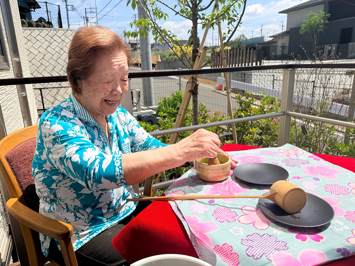ウッドデッキでのお茶会