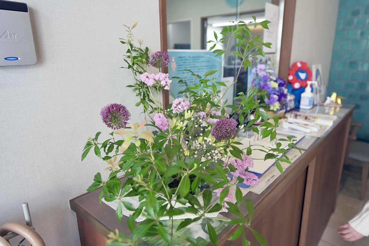 「ユタリト船橋」の玄関のお花