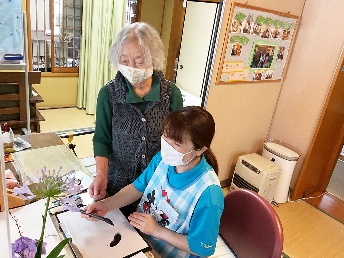 水墨画教室の講師はご利用者様