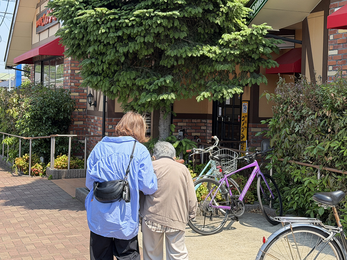 105歳のご入居者様の人生3回目の喫茶店、コメダ珈琲