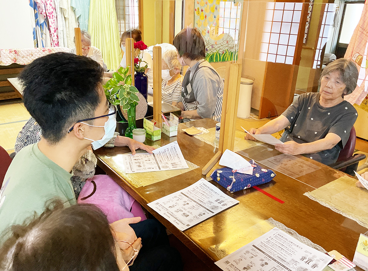 千葉大学看護額部の大学生の実習